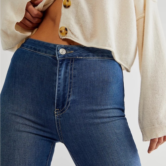 We The Free Just Float On Flare Jeans - Picture 4 of 4